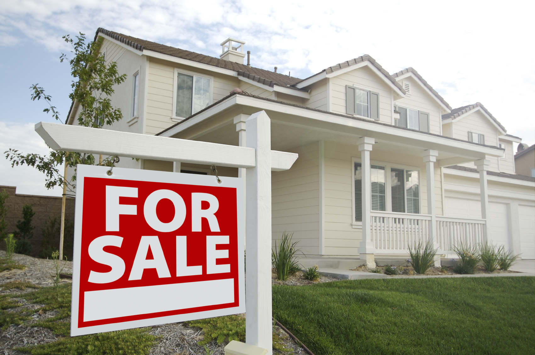Illinois housing market swings into spring with jump in home sales, prices